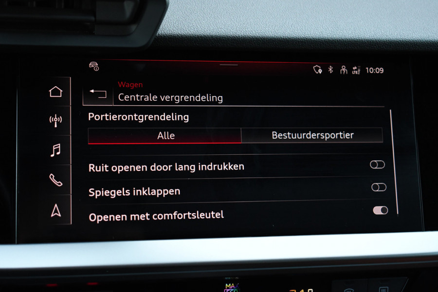 Audi A3 Sportback 40 TFSI e 204pk m-LED S-zetels ACC El-klep Keyless