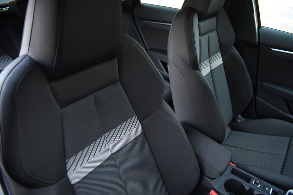 Audi A3 Sportback 40 TFSI e 204pk m-LED S-zetels ACC El-klep Keyless