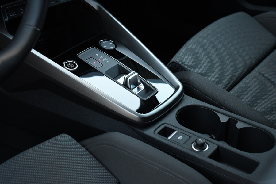 Audi A3 Sportback 40 TFSI e 204pk m-LED S-zetels ACC El-klep Keyless