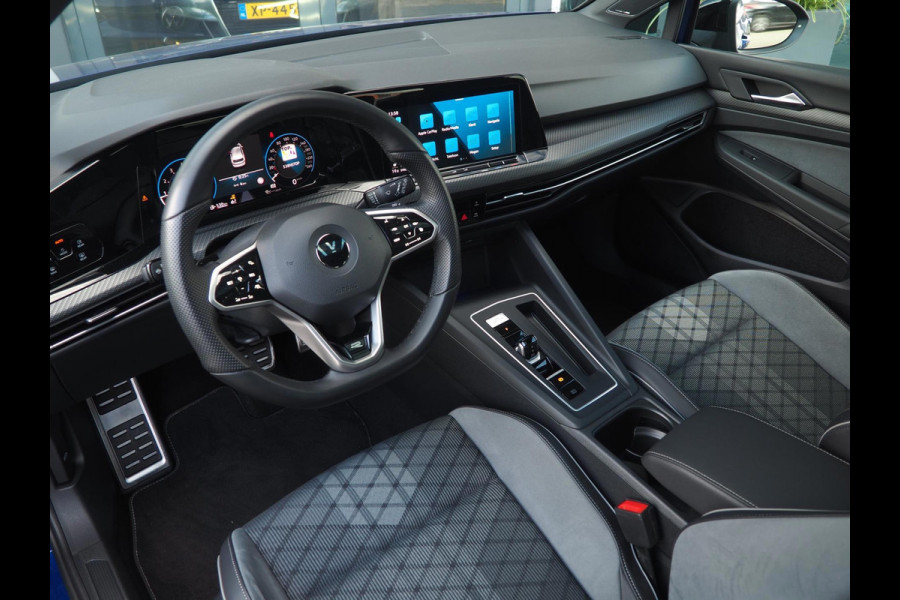 Volkswagen Golf 2.0 TSI R-line / 190pk! / Pano / IQ / Black style / H&K / Keyless / 5jr garantie / Stoel+Stuurverwarming / DAB+