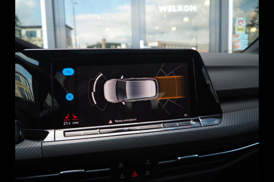 Volkswagen Golf 2.0 TSI R-line / 190pk! / Pano / IQ / Black style / H&K / Keyless / 5jr garantie / Stoel+Stuurverwarming / DAB+