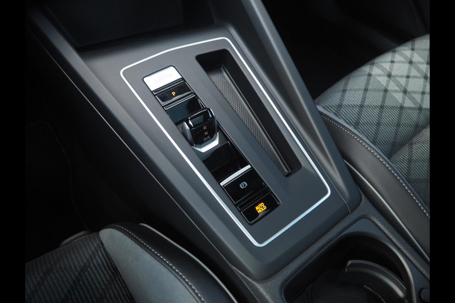 Volkswagen Golf 2.0 TSI R-line / 190pk! / Pano / IQ / Black style / H&K / Keyless / 5jr garantie / Stoel+Stuurverwarming / DAB+