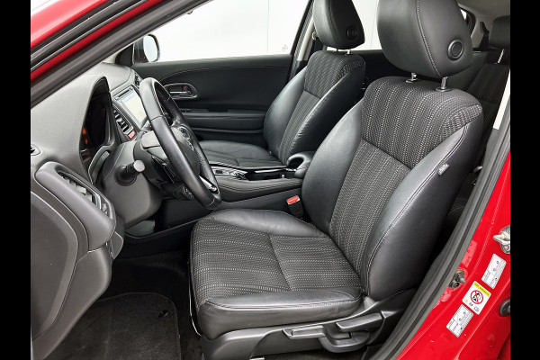 Honda HR-V 1.5 i-VTEC Executive(Zeer Goed OndeRH, Panorama, Trekhaak, Camera, Parkeersensoren V+A, Climate Con, Etc)