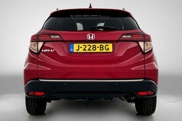 Honda HR-V 1.5 i-VTEC Executive(Zeer Goed OndeRH, Panorama, Trekhaak, Camera, Parkeersensoren V+A, Climate Con, Etc)