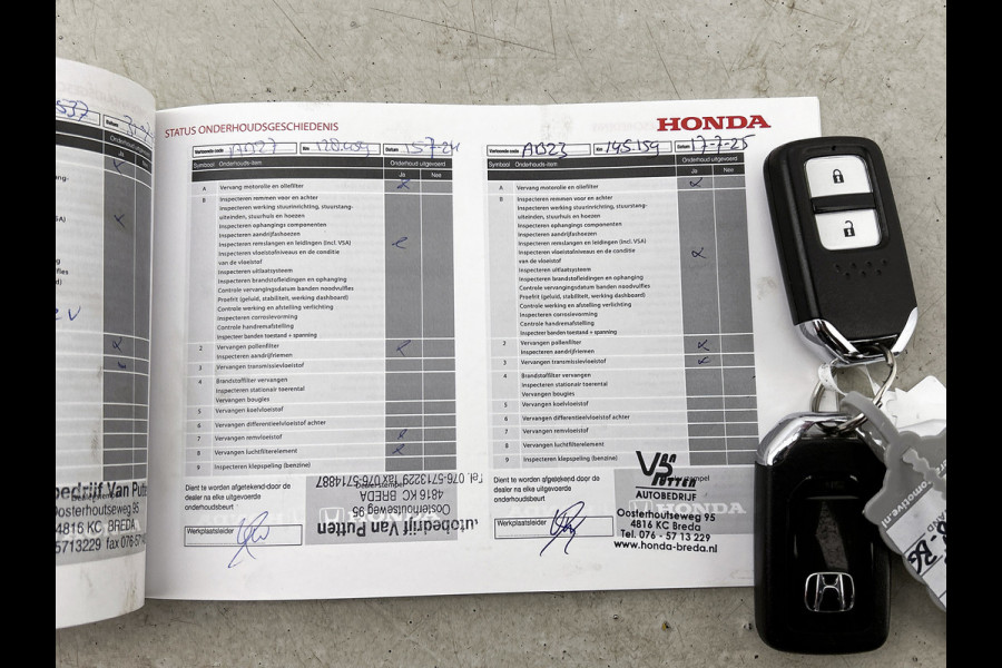 Honda HR-V 1.5 i-VTEC Executive(Zeer Goed OndeRH, Panorama, Trekhaak, Camera, Parkeersensoren V+A, Climate Con, Etc)