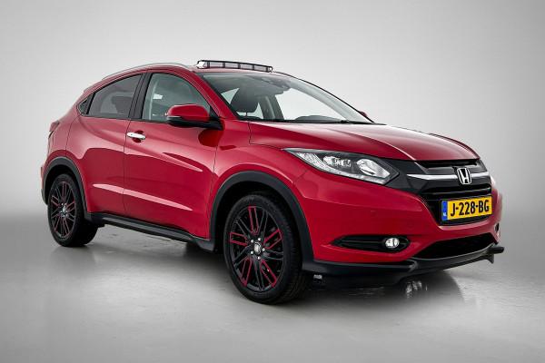 Honda HR-V 1.5 i-VTEC Executive(Zeer Goed OndeRH, Panorama, Trekhaak, Camera, Parkeersensoren V+A, Climate Con, Etc)