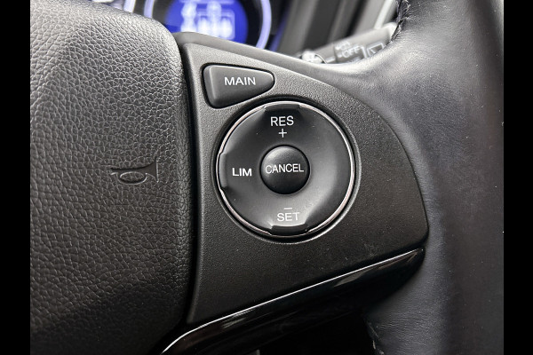 Honda HR-V 1.5 i-VTEC Executive(Zeer Goed OndeRH, Panorama, Trekhaak, Camera, Parkeersensoren V+A, Climate Con, Etc)