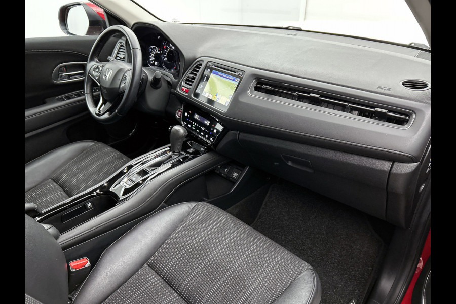 Honda HR-V 1.5 i-VTEC Executive(Zeer Goed OndeRH, Panorama, Trekhaak, Camera, Parkeersensoren V+A, Climate Con, Etc)