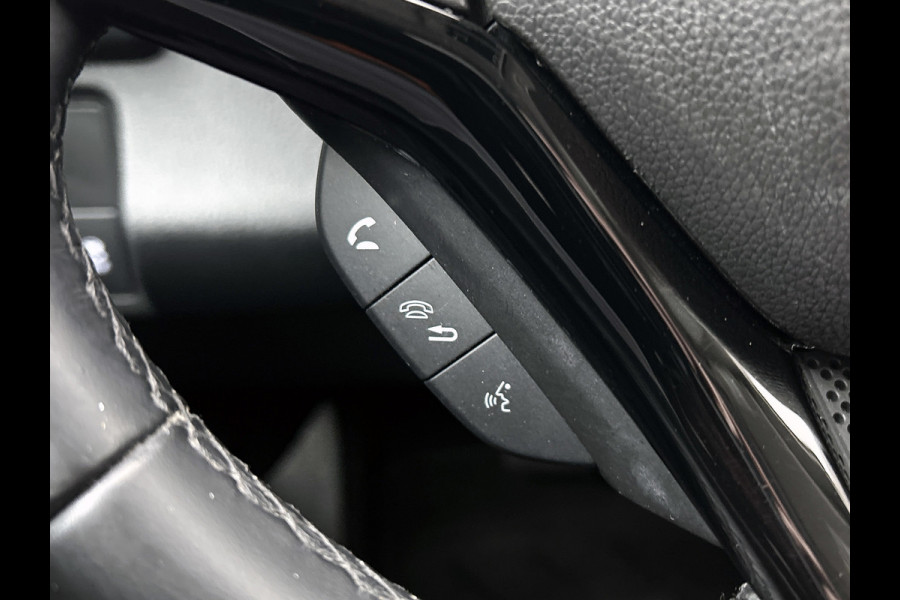 Honda HR-V 1.5 i-VTEC Executive(Zeer Goed OndeRH, Panorama, Trekhaak, Camera, Parkeersensoren V+A, Climate Con, Etc)