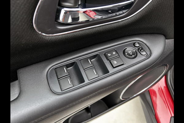 Honda HR-V 1.5 i-VTEC Executive(Zeer Goed OndeRH, Panorama, Trekhaak, Camera, Parkeersensoren V+A, Climate Con, Etc)