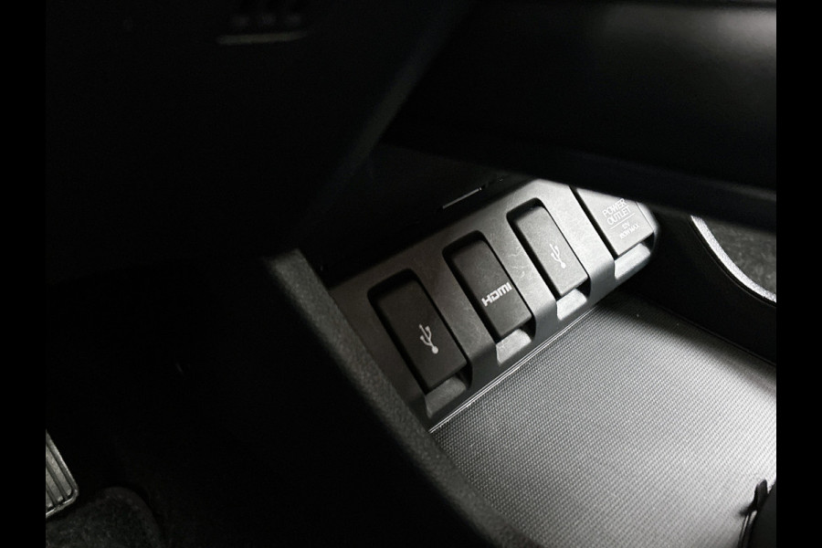 Honda HR-V 1.5 i-VTEC Executive(Zeer Goed OndeRH, Panorama, Trekhaak, Camera, Parkeersensoren V+A, Climate Con, Etc)