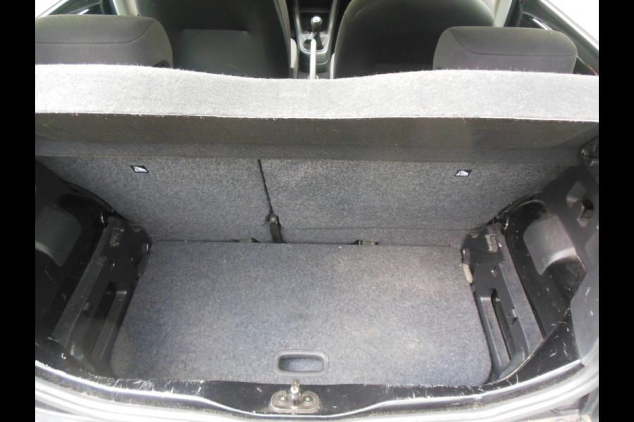 Volkswagen up! 1.0 BMT move up! Staat in De Krim