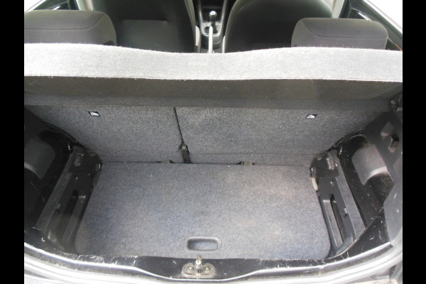 Volkswagen up! 1.0 BMT move up! Staat in De Krim