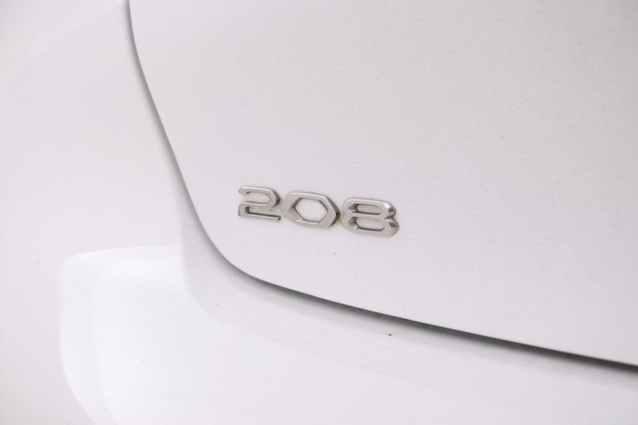 Peugeot 208 1.2 PureTech Allure Pack Automaat, apple carplay, climate Peugeot 208 1.2 PureTech Allure Pack Automaat, apple carplay, climate