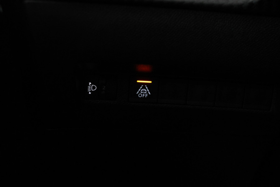 Peugeot 208 1.2 PureTech Allure Pack Automaat, apple carplay, climate Peugeot 208 1.2 PureTech Allure Pack Automaat, apple carplay, climate