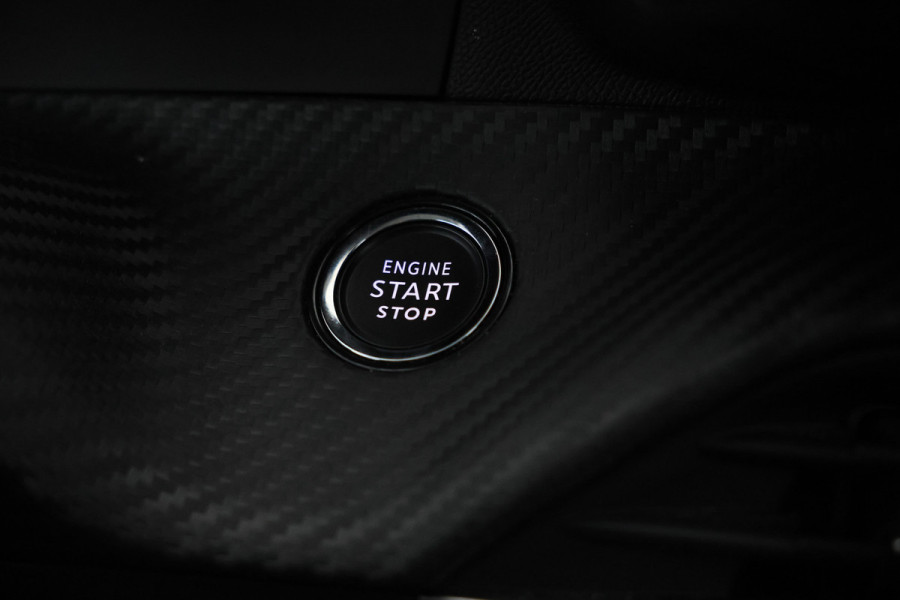 Peugeot 208 1.2 PureTech Allure Pack Automaat, apple carplay, climate Peugeot 208 1.2 PureTech Allure Pack Automaat, apple carplay, climate