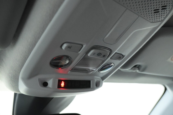 Peugeot 208 1.2 PureTech Allure Pack Automaat, apple carplay, climate Peugeot 208 1.2 PureTech Allure Pack Automaat, apple carplay, climate