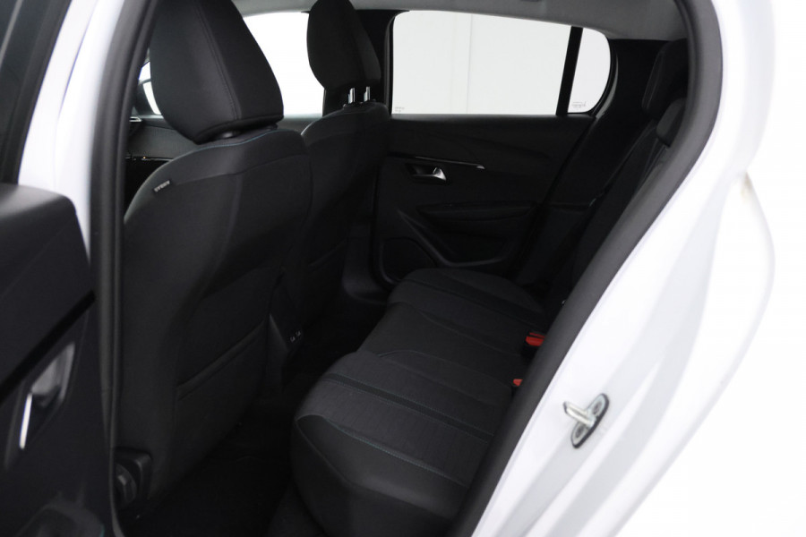 Peugeot 208 1.2 PureTech Allure Pack Automaat, apple carplay, climate Peugeot 208 1.2 PureTech Allure Pack Automaat, apple carplay, climate