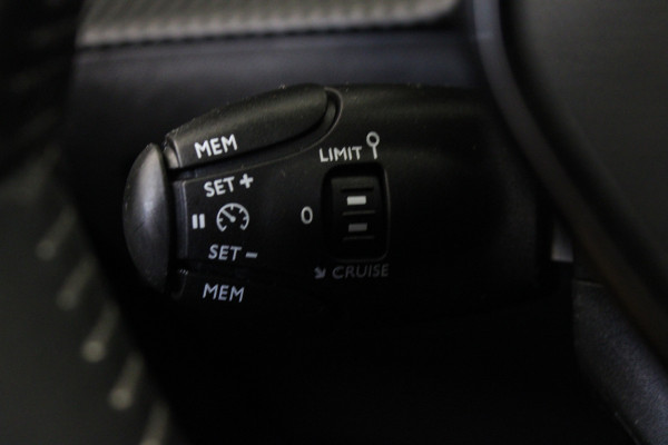 Peugeot 2008 1.2 PureTech Active Pack