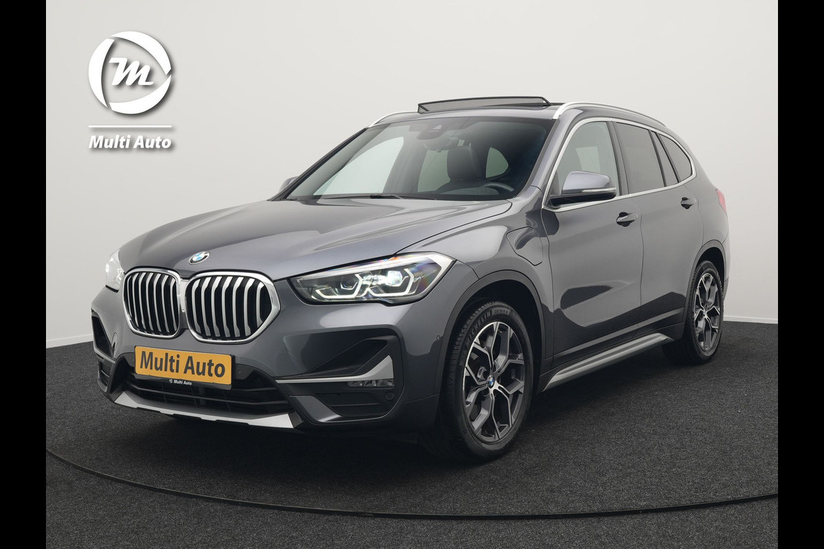 BMW X1 xDrive25e xLine Plug In Hybrid 222pk Dealer O.H PHEV | Panodak | Sfeerverlichting | Lederen Sportstoelen Verwarmd | Cruise Control | Camera | Navigatie | LED | DAB |