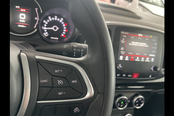 Fiat FIAT 500L L1AE Cruise control - Airco - Navigatie - Trekhaak - Parkeersensoren voor en achter - Stoelverwarming - Bluetooth - Mistlampen voor - Multifunctioneel stuurwiel - Licht metalen 17 inch - U-connect