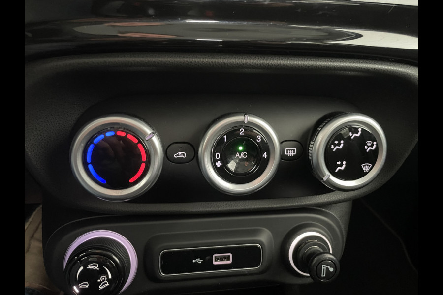Fiat FIAT 500L L1AE Cruise control - Airco - Navigatie - Trekhaak - Parkeersensoren voor en achter - Stoelverwarming - Bluetooth - Mistlampen voor - Multifunctioneel stuurwiel - Licht metalen 17 inch - U-connect