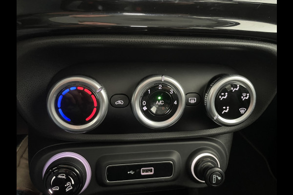 Fiat FIAT 500L L1AE Cruise control - Airco - Navigatie - Trekhaak - Parkeersensoren voor en achter - Stoelverwarming - Bluetooth - Mistlampen voor - Multifunctioneel stuurwiel - Licht metalen 17 inch - U-connect