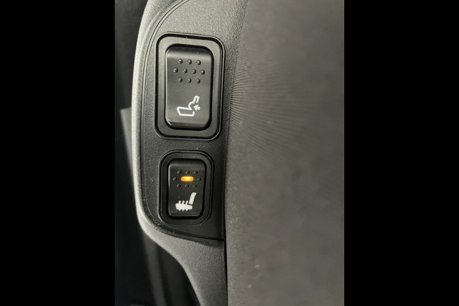 Fiat FIAT 500L L1AE Cruise control - Airco - Navigatie - Trekhaak - Parkeersensoren voor en achter - Stoelverwarming - Bluetooth - Mistlampen voor - Multifunctioneel stuurwiel - Licht metalen 17 inch - U-connect