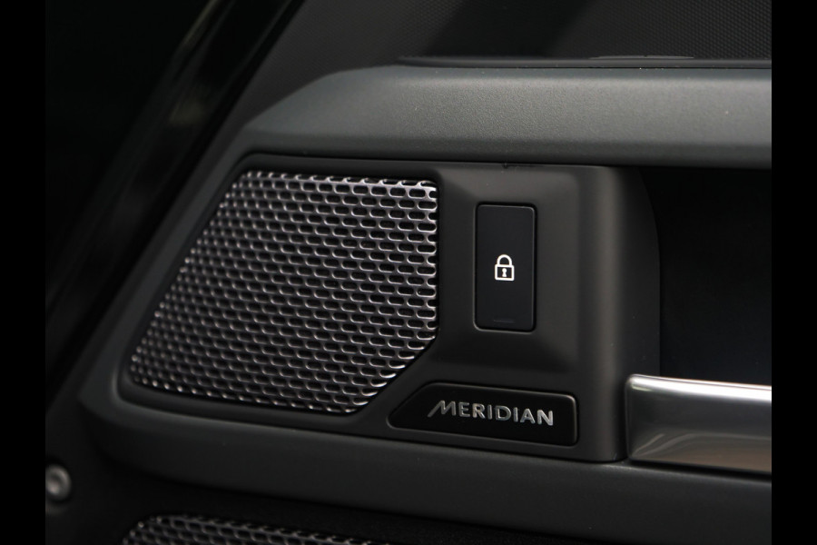 Land Rover Defender 110 3.0 P400 110 X-Dynamic HSE | panorama | meridian | trekhaak | Uniek mooi..