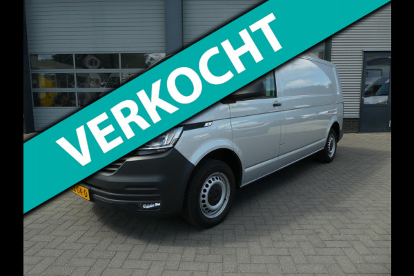 Volkswagen Transporter 2.0 TDI L2H1 airco . pdc. trekhaak. 3 zits