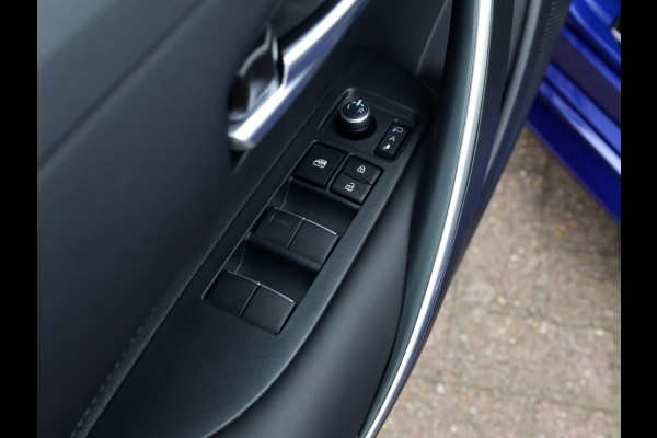 Toyota Corolla Touring Sports Hybrid 200 Dynamic | LED | Stoelverwarming | El. Achterklep