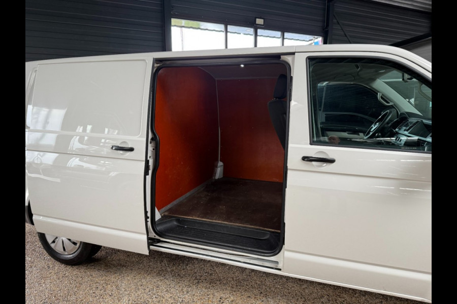 Volkswagen Transporter T6 150pk L2H1 Deurtjes ,Airco trekhaak bpm vrij