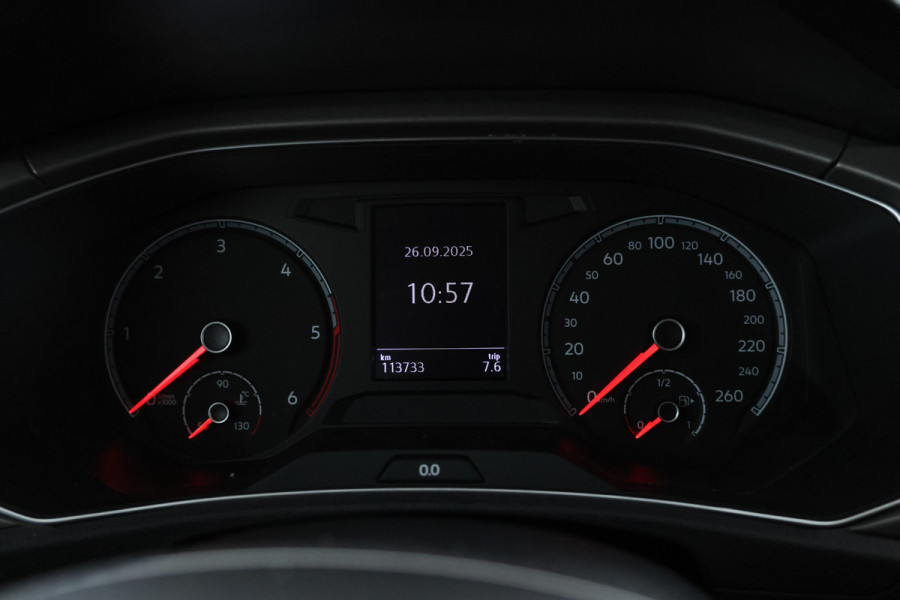 Volkswagen T-Roc 1.6 TDI Style Elektrische achterklep, apple carplay, climate,