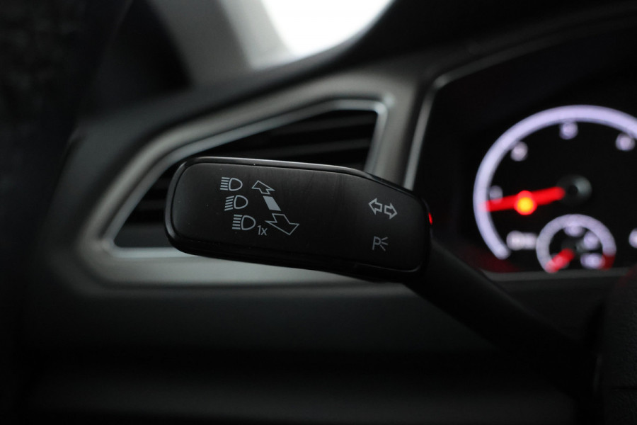 Volkswagen T-Roc 1.6 TDI Style Elektrische achterklep, apple carplay, climate,