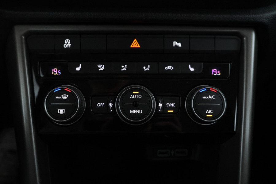 Volkswagen T-Roc 1.6 TDI Style Elektrische achterklep, apple carplay, climate,