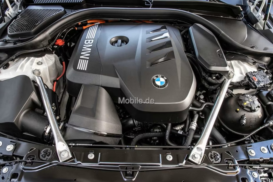 BMW 5 Serie Touring 530e xDrive M-SPORT ** LED, NAVI+, LEDER, 19-inch LMV, ALARM, M-ONDERSTEL ** 1e EIG - UNFALLFREI ** ** INFORMEER OOK NAAR ONZE AANTREKKELIJKE FINANCIAL-LEASE TARIEVEN **