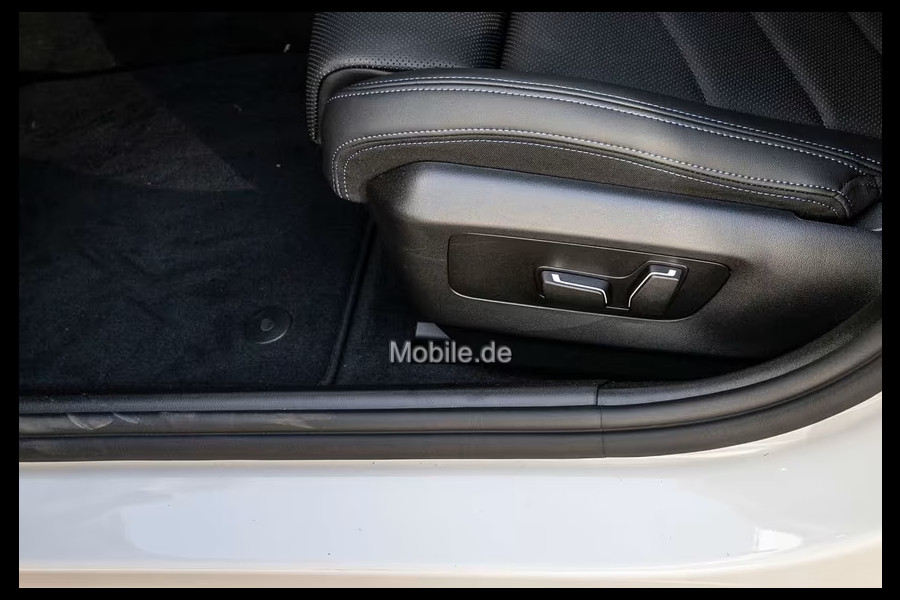 BMW 5 Serie Touring 530e xDrive M-SPORT ** LED, NAVI+, LEDER, 19-inch LMV, ALARM, M-ONDERSTEL ** 1e EIG - UNFALLFREI ** ** INFORMEER OOK NAAR ONZE AANTREKKELIJKE FINANCIAL-LEASE TARIEVEN **