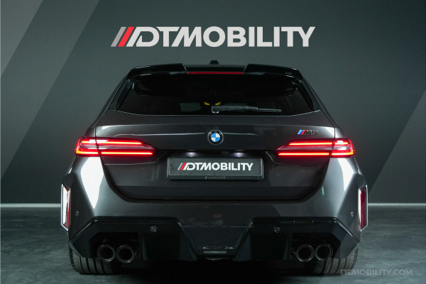 BMW 5 Serie Touring M5 | Drivers Package | Keramisch | Origineel Nederlands | 1e eigenaar | Carbon
