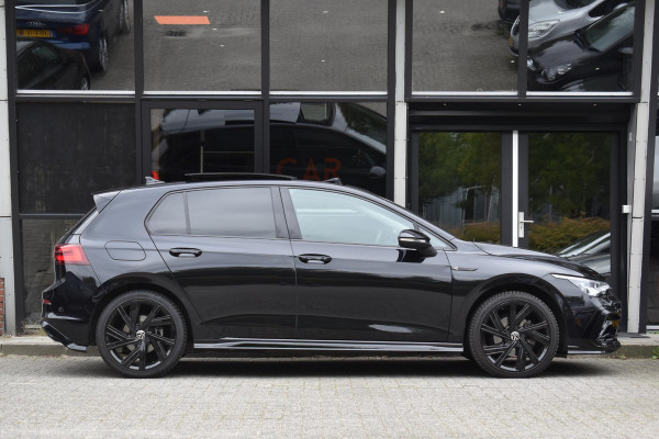 Volkswagen Golf 1.5 eTSI R-Line Business+ Pano Lane ACC Stuurvw Sfeer