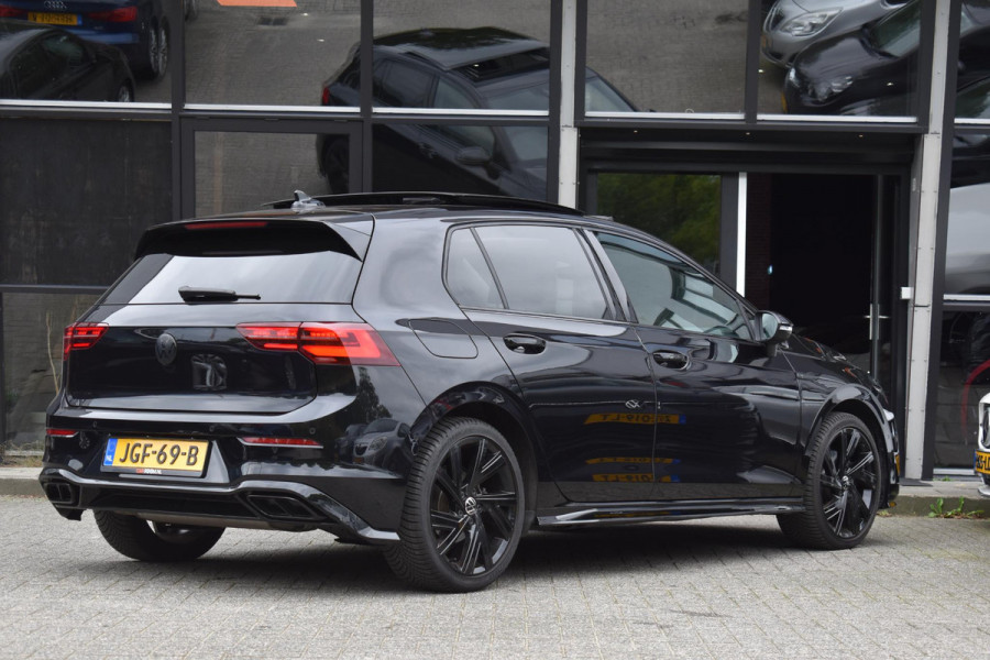 Volkswagen Golf 1.5 eTSI R-Line Business+ Pano Lane ACC Stuurvw Sfeer