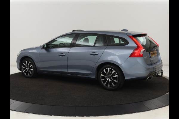 Volvo V60 1.5 T3 Polar+ Dynamic | Schuifdak | Trekhaak | Leder | Stoelverwarming | Xenon | Camera | Navigatie | Climate control