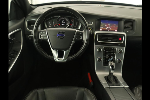 Volvo V60 1.5 T3 Polar+ Dynamic | Schuifdak | Trekhaak | Leder | Stoelverwarming | Xenon | Camera | Navigatie | Climate control