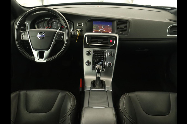Volvo V60 1.5 T3 Polar+ Dynamic | Schuifdak | Trekhaak | Leder | Stoelverwarming | Xenon | Camera | Navigatie | Climate control