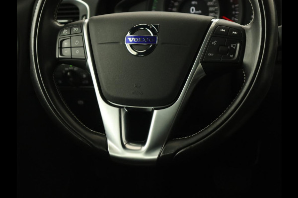 Volvo V60 1.5 T3 Polar+ Dynamic | Schuifdak | Trekhaak | Leder | Stoelverwarming | Xenon | Camera | Navigatie | Climate control