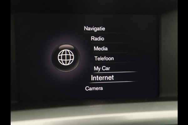 Volvo V60 1.5 T3 Polar+ Dynamic | Schuifdak | Trekhaak | Leder | Stoelverwarming | Xenon | Camera | Navigatie | Climate control