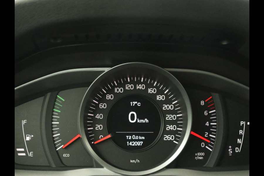 Volvo V60 1.5 T3 Polar+ Dynamic | Schuifdak | Trekhaak | Leder | Stoelverwarming | Xenon | Camera | Navigatie | Climate control