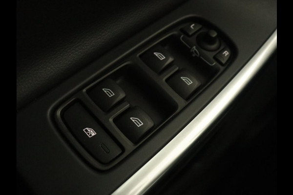 Volvo V60 1.5 T3 Polar+ Dynamic | Schuifdak | Trekhaak | Leder | Stoelverwarming | Xenon | Camera | Navigatie | Climate control