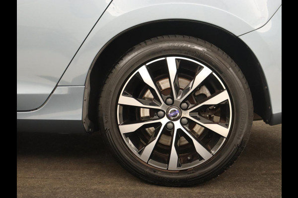Volvo V60 1.5 T3 Polar+ Dynamic | Schuifdak | Trekhaak | Leder | Stoelverwarming | Xenon | Camera | Navigatie | Climate control