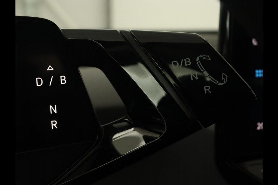 Volkswagen ID.3 Pro 58 kWh | Carplay | Navigatie | Sfeerverlichting | DAB | Full LED | Parkeerhulp | Climate control | Bluetooth