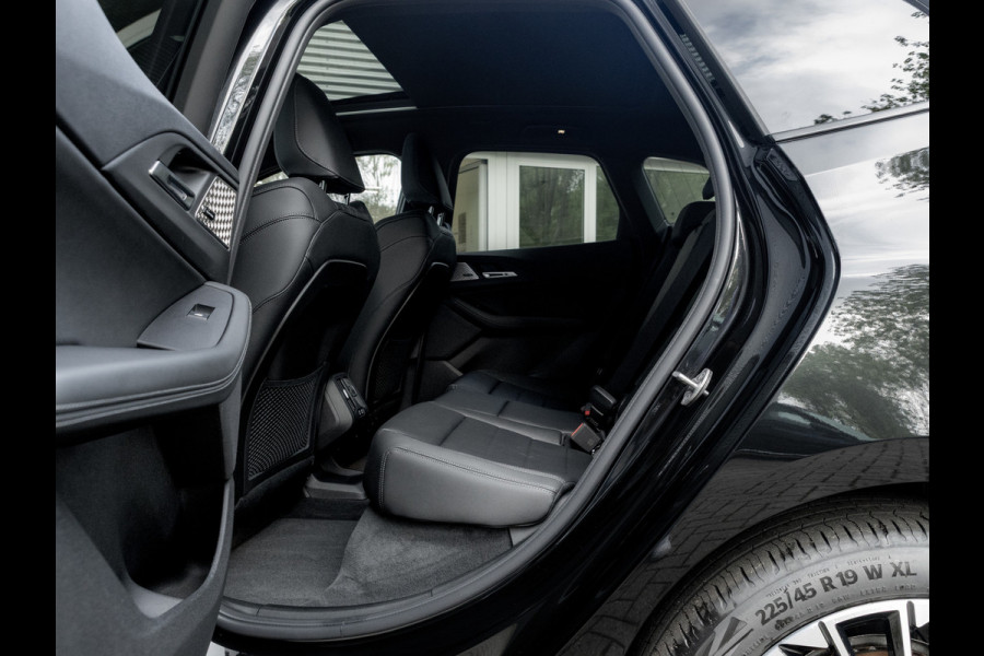 BMW 2 Serie Active Tourer 225e xDrive - M-Sport - Pano - 360 Camera - Head-up BMW 2 Serie Active Tourer 225e xDrive - M-Sport - Pano - 360 Camera - Head-up